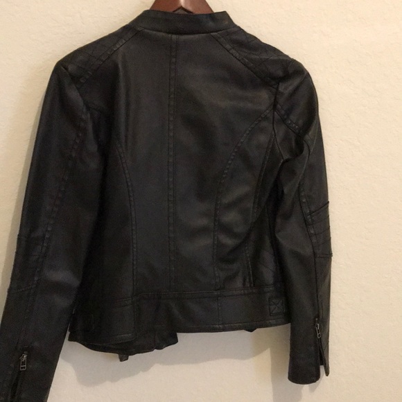 Leather jacket - Picture 4 of 6